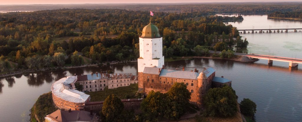 Выборгский замок,  - Фото с квадрокоптера