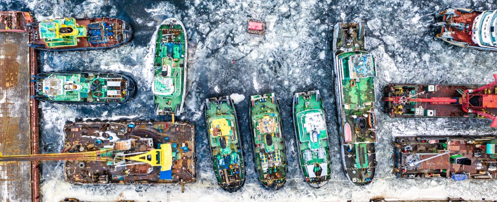 зимняя парковка судов в реч.порте Ульяновска, Ульяновск - Фото с квадрокоптера