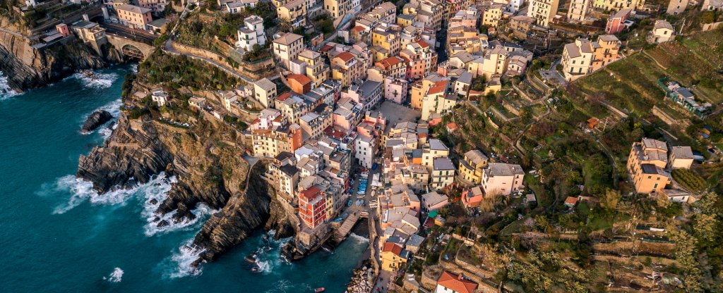 Riomaggiore,  - Фото с квадрокоптера