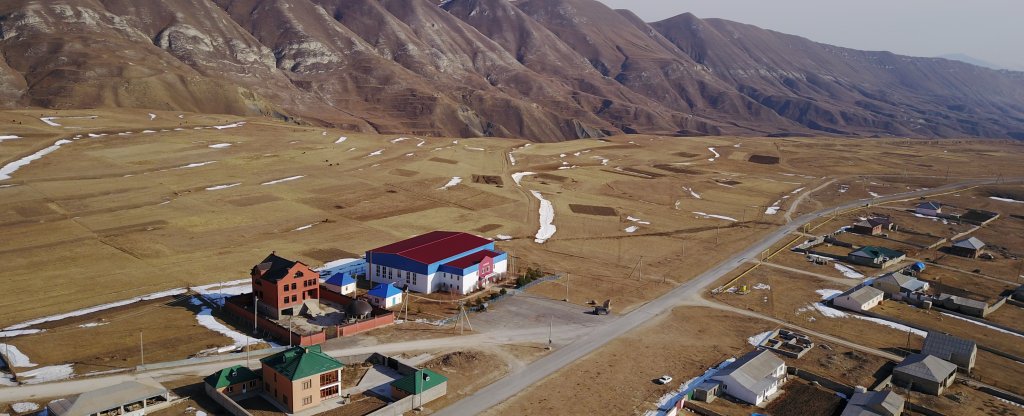 Республика Дагестан, с. Тануси спорткомплекс, Дагестанские Огни - Фото с квадрокоптера