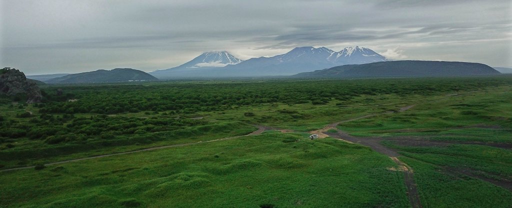 Камчатка, три вулкана,  - Фото с квадрокоптера