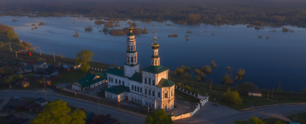 Церковь,  - Фото с квадрокоптера