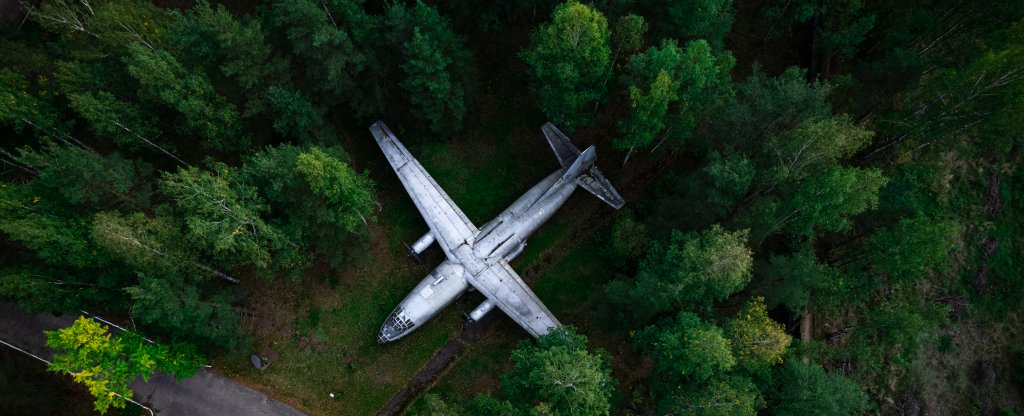 Транспортный самолет Ан-8, Сертолово - Фото с квадрокоптера