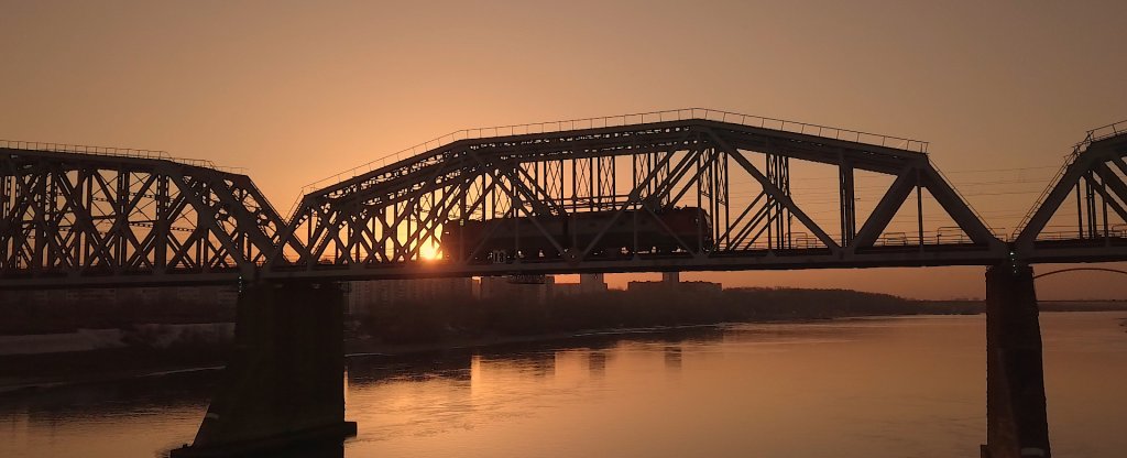 Локомотив в лучах заката,  - Фото с квадрокоптера