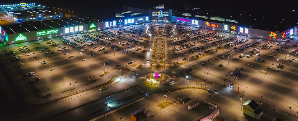 Ночной ТРЦ Акварель, Волгоград - Фото с квадрокоптера