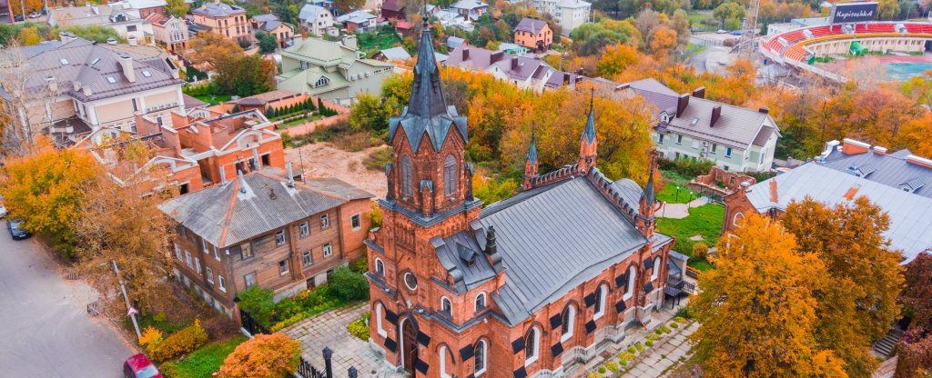 Католическая церковь святого Розария Пресвятой Девы Марии,  - Фото с квадрокоптера