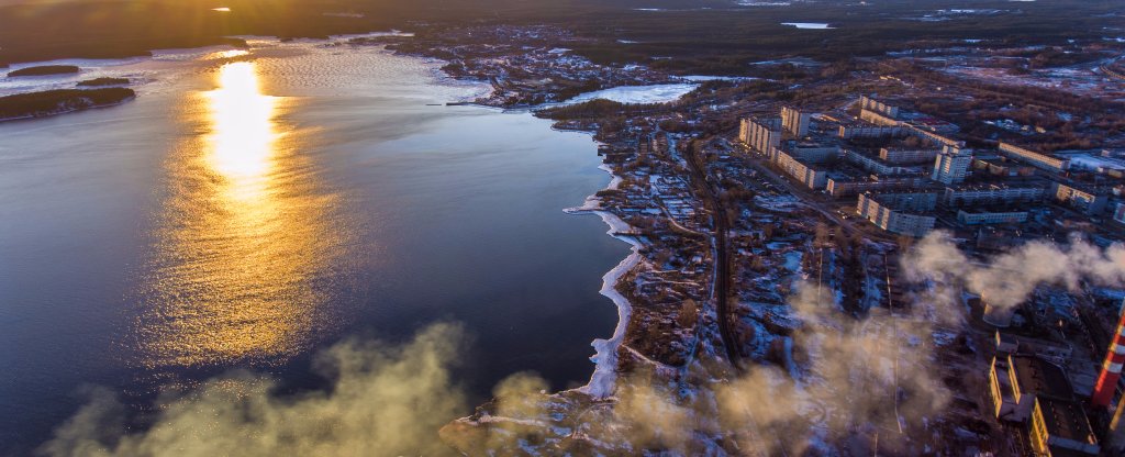 Весенний закат у залива Белого моря, Кандалакша - Фото с квадрокоптера