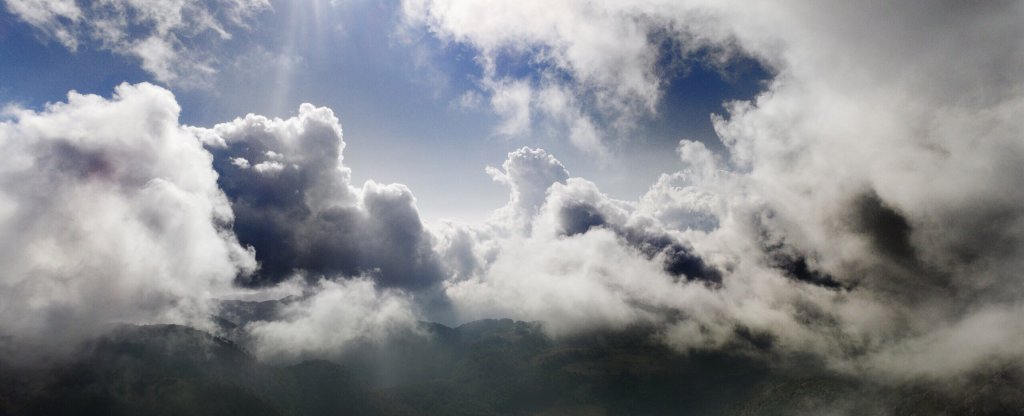 За облаками,  - Фото с квадрокоптера