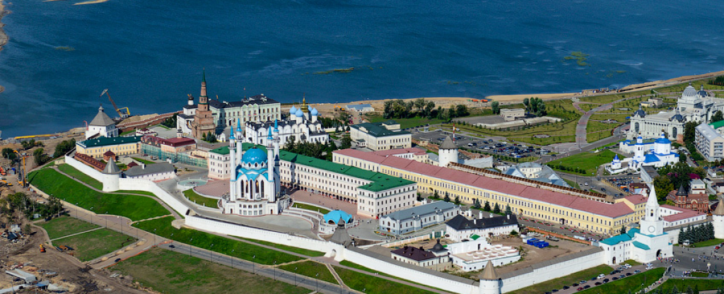Казанский кремль с высоты птичьего полета фото