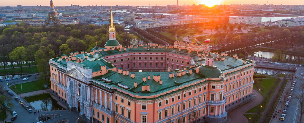 Михайловский замок,  - Фото с квадрокоптера