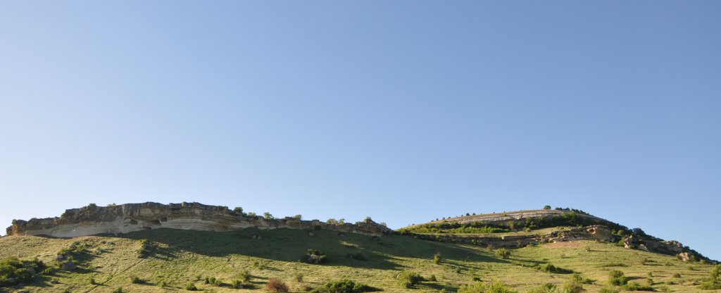 Пещерный город Бакла,  - Фото с квадрокоптера