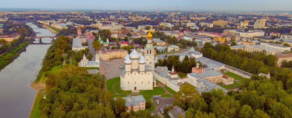 Вологда . Кремль . Сентябрьский вечер,  - Фото с квадрокоптера