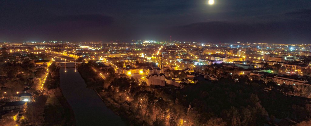 Вечерняя Вологда . Вид на соборную горку со стороны ул. Бурмагиных,  - Фото с квадрокоптера