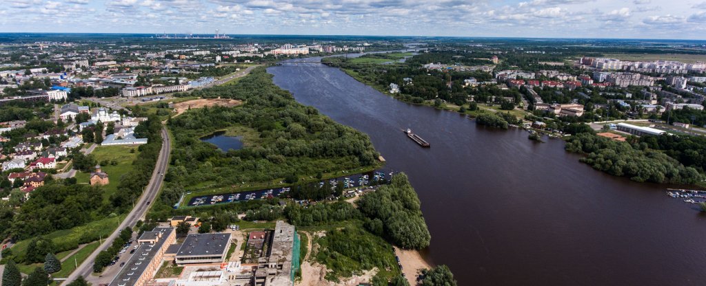 По реке плывет баржа,  - Фото с квадрокоптера