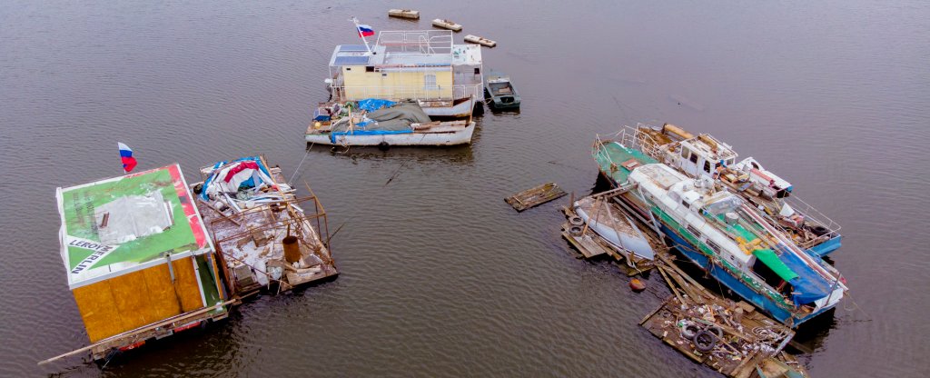 г. Москва, Борисово, Москва река, кладбище теплоходов,  - Фото с квадрокоптера