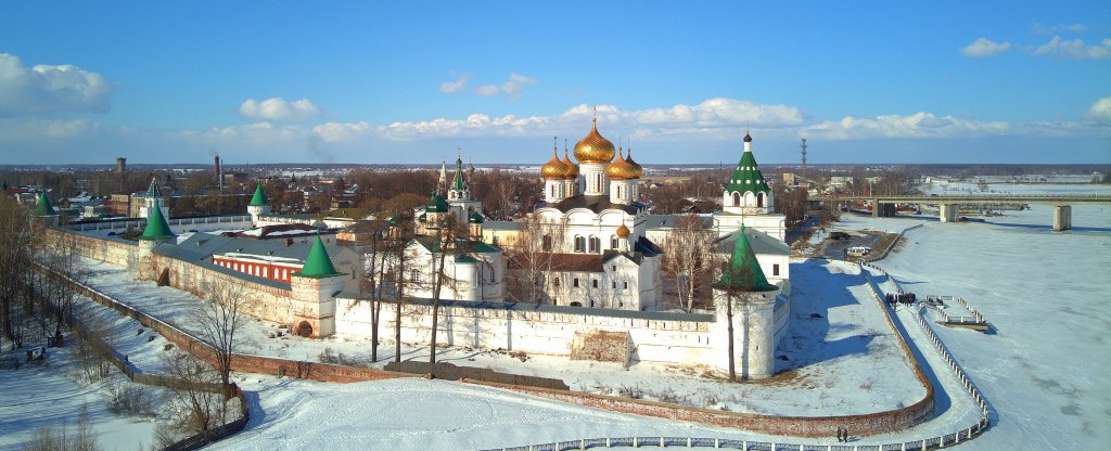 Ипатьевский монастырь в сияющий мартовский полдень.,  - Фото с квадрокоптера