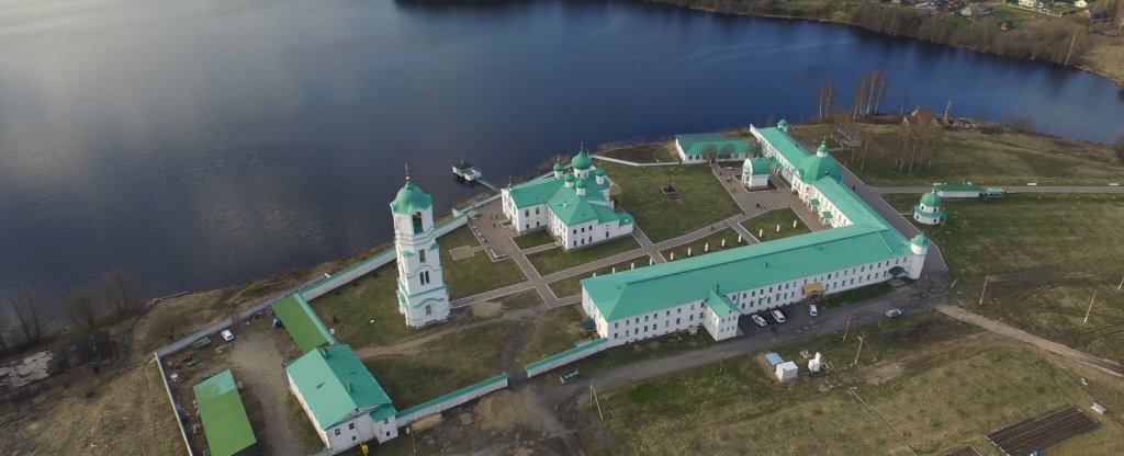 Свято-Троицкий Александра Свирского мужской монастырь., Лодейное Поле - Фото с квадрокоптера