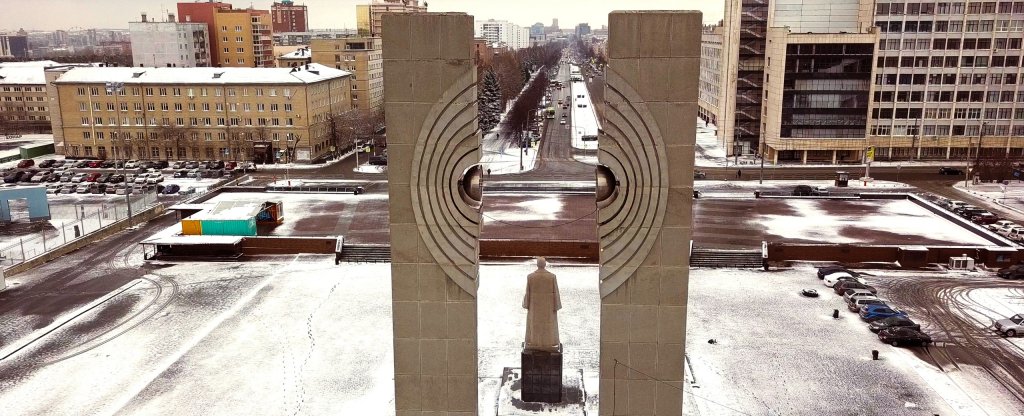 Памятник Курчатову, Челябинск - Фото с квадрокоптера