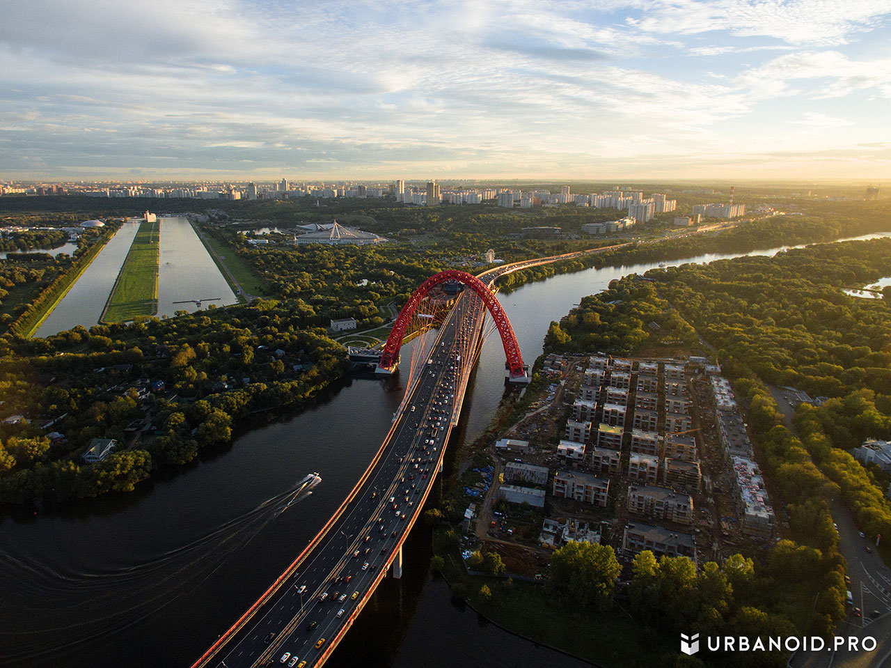 Г москва крылатское. Живописный мост Строгино. Строгинская Пойма живописный мост. Мост Строгино серебряный Бор. Панорама Строгино живописный мост.