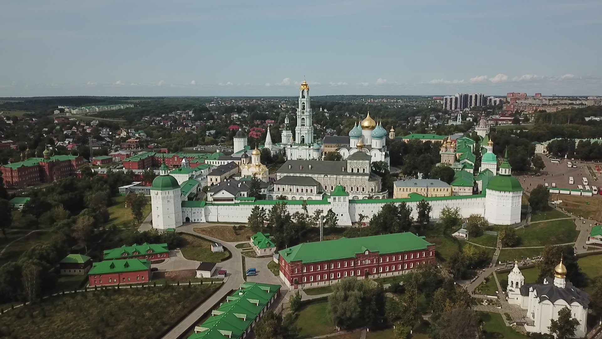 Троице-Сергиева Лавра в Сергиевом Посаде - Фото с высоты птичьего полета,  съемка с квадрокоптера - PilotHub