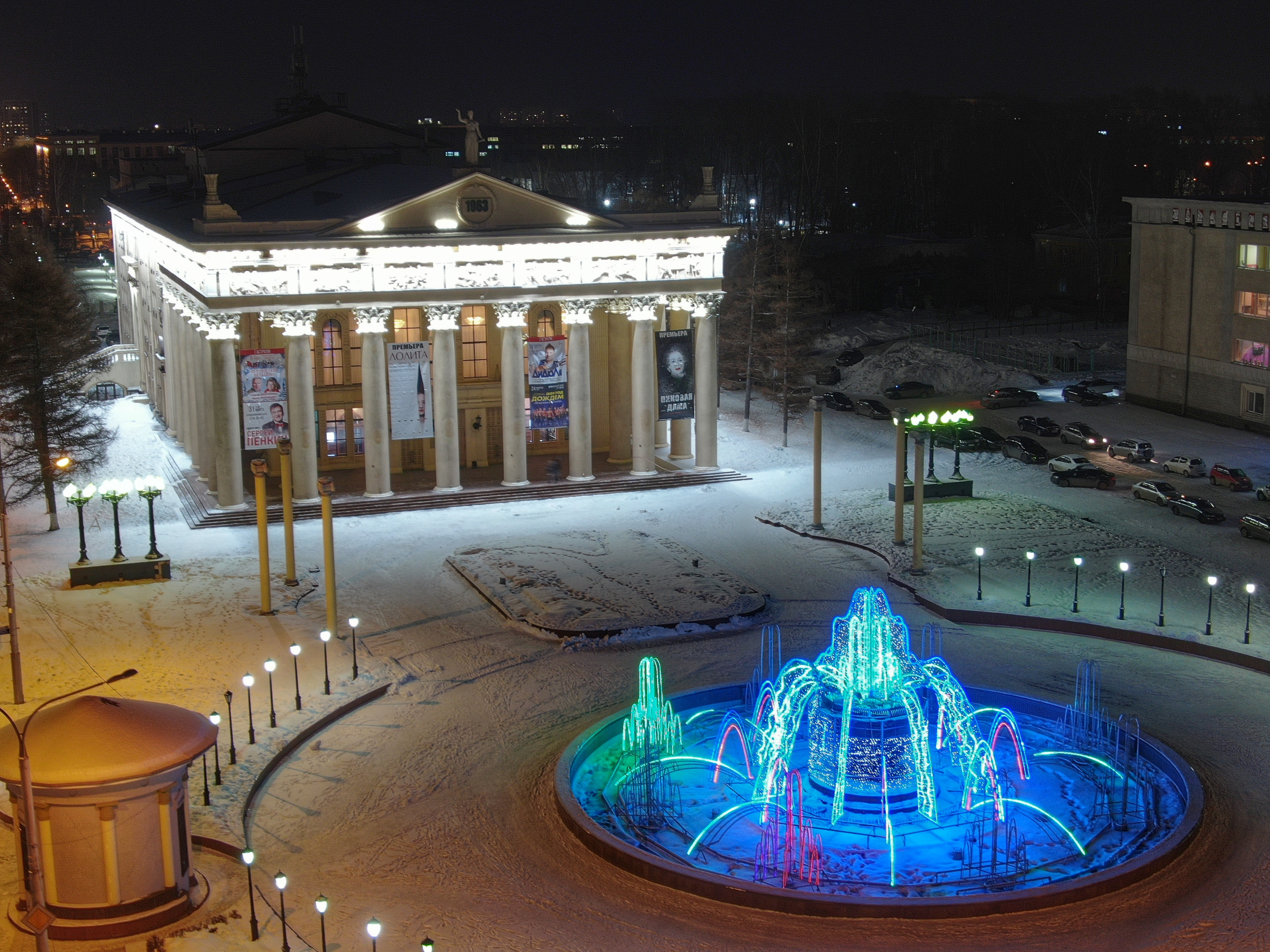 Новокузнецк, драмтеатр - Фото с высоты птичьего полета, съемка с  квадрокоптера - PilotHub