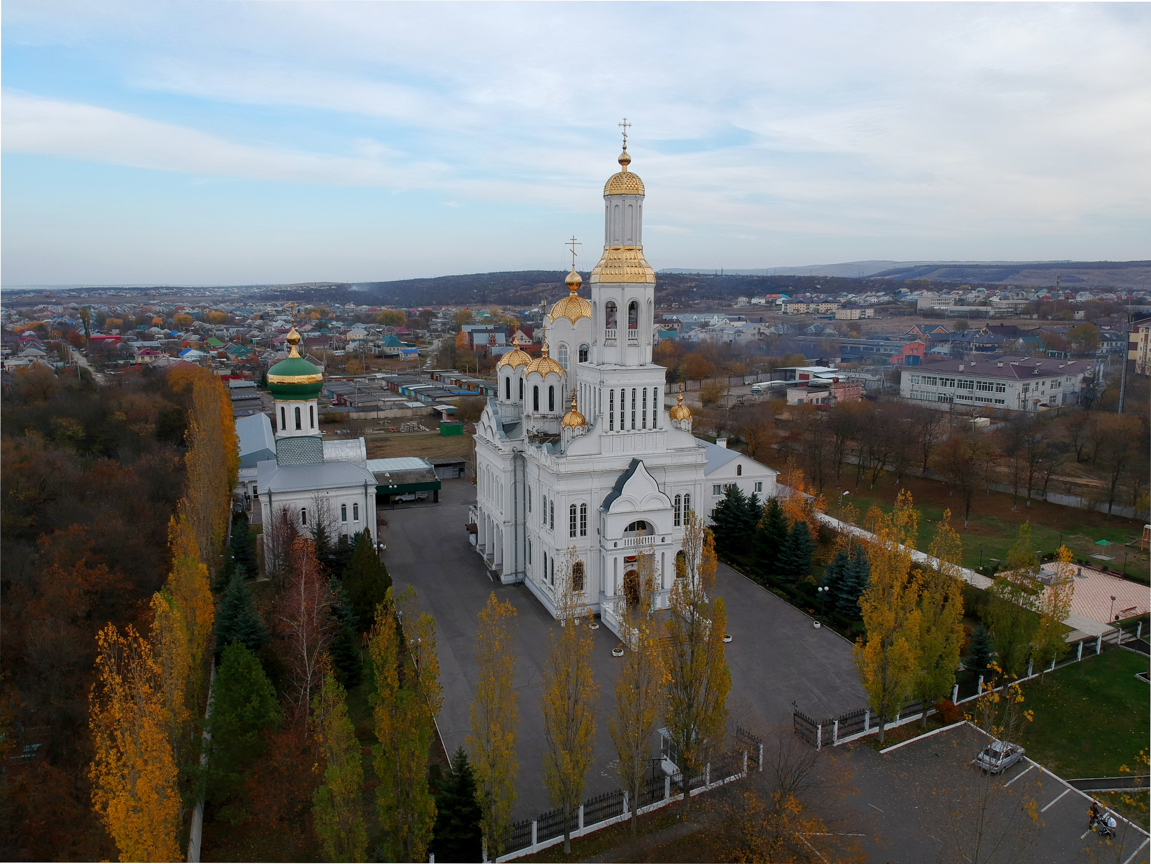 Собор Покрова Пресвятой Богородицы Невинномысск - Фото с высоты птичьего  полета, съемка с квадрокоптера - PilotHub