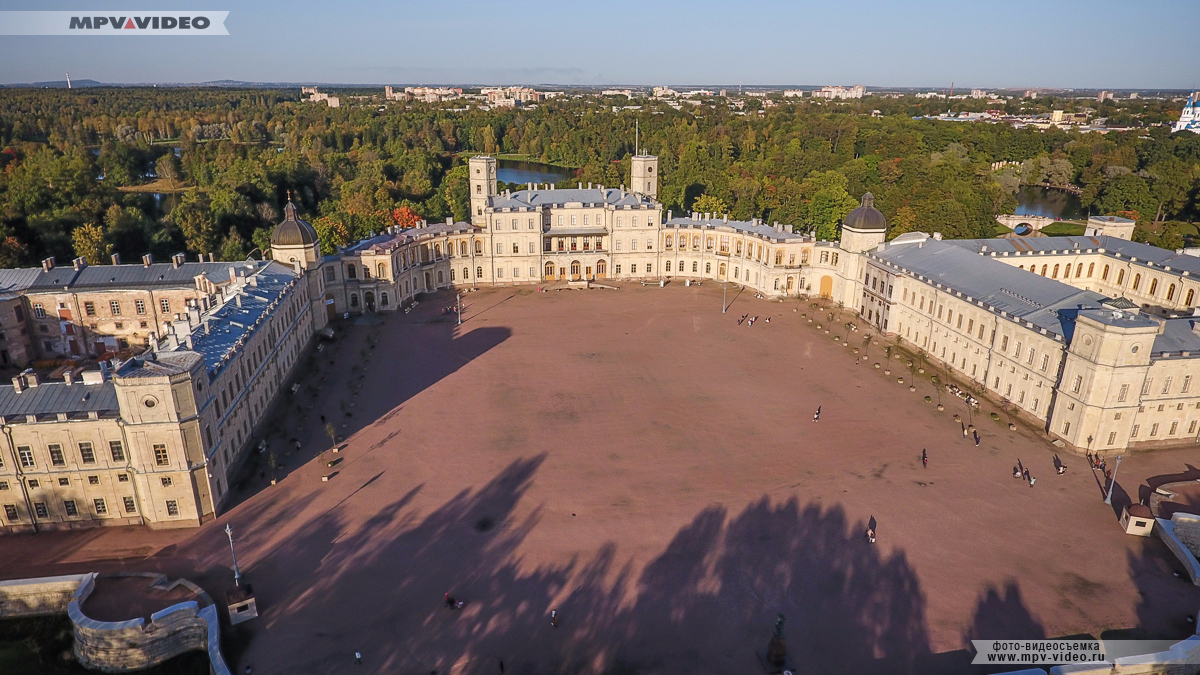 Земляной дворец в гатчине фото