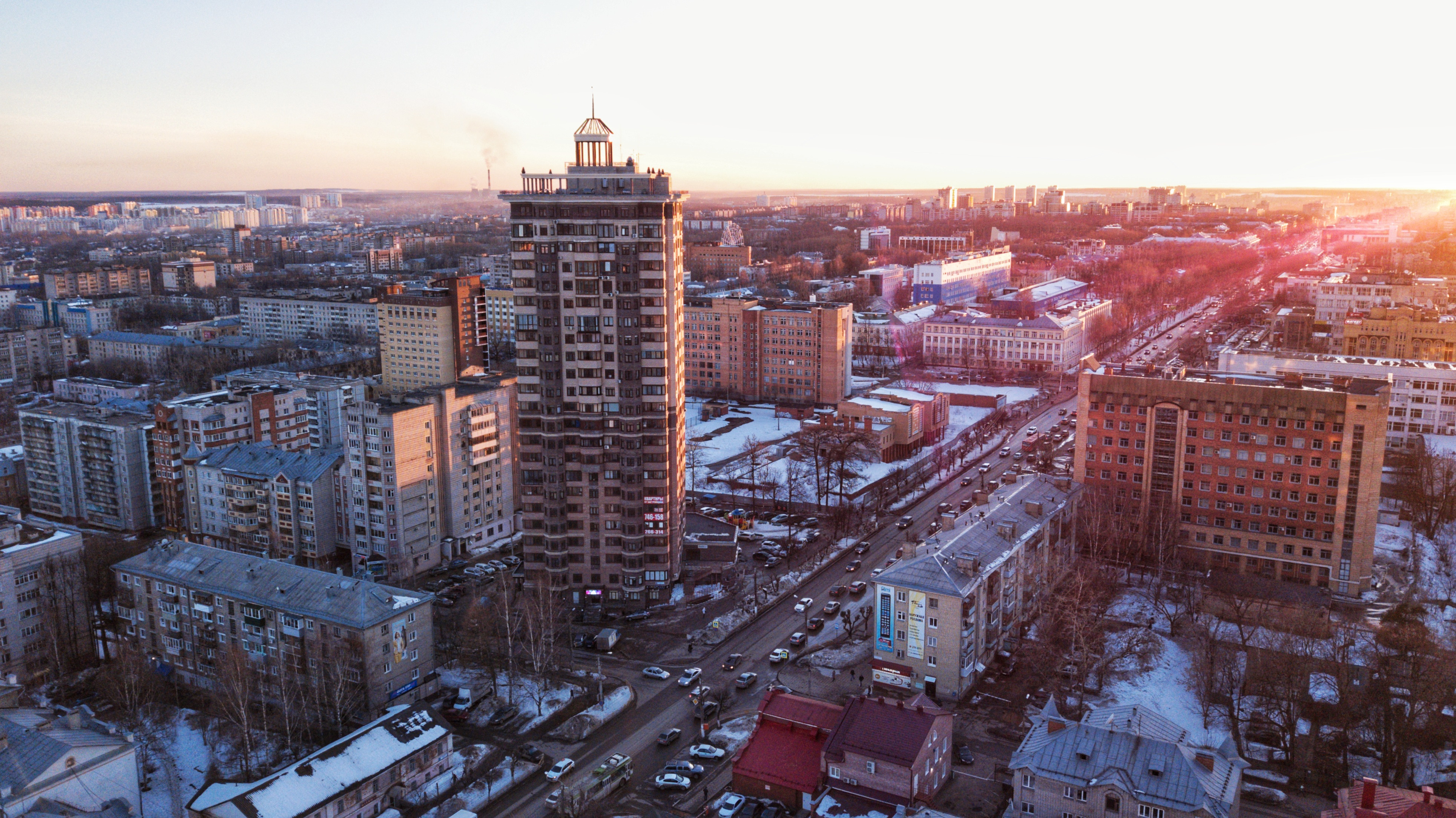 Город Киров на закате - Фото с высоты птичьего полета, съемка с квадрокоптера - PilotHub
